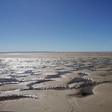 Holiday home Maison Avec Jardin A La Campagne Port-Bail-sur-Mer